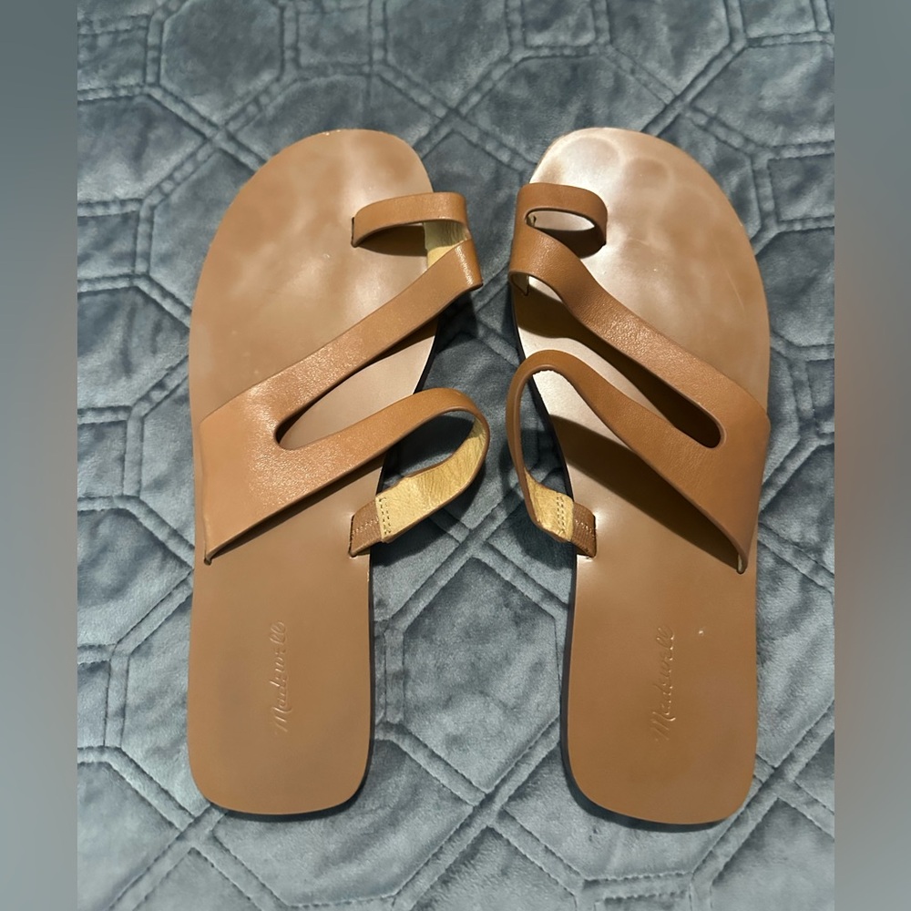 Madewell Gabi Asymmetrical Sandals. Size 8.